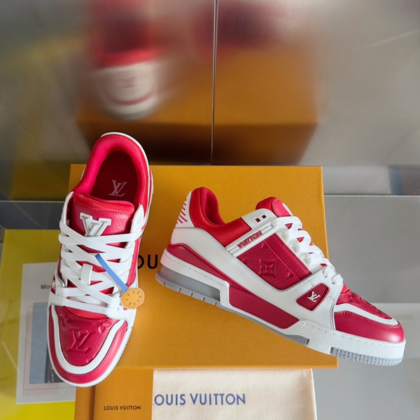 ルイヴィトン靴側面デザイン